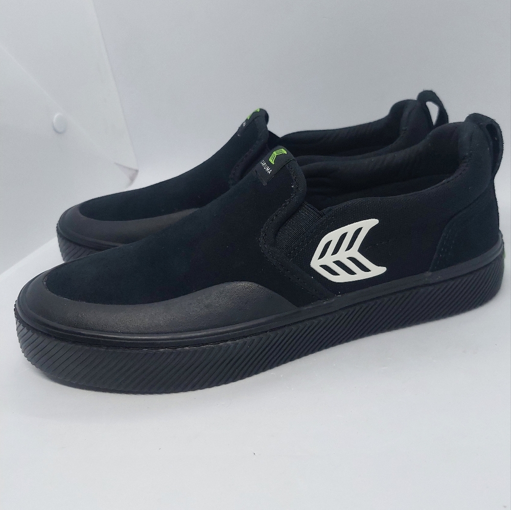 Cariuma Slip On Pro Mens Size 5.5 Womens Size 7 Black Slip On Skate Shoes